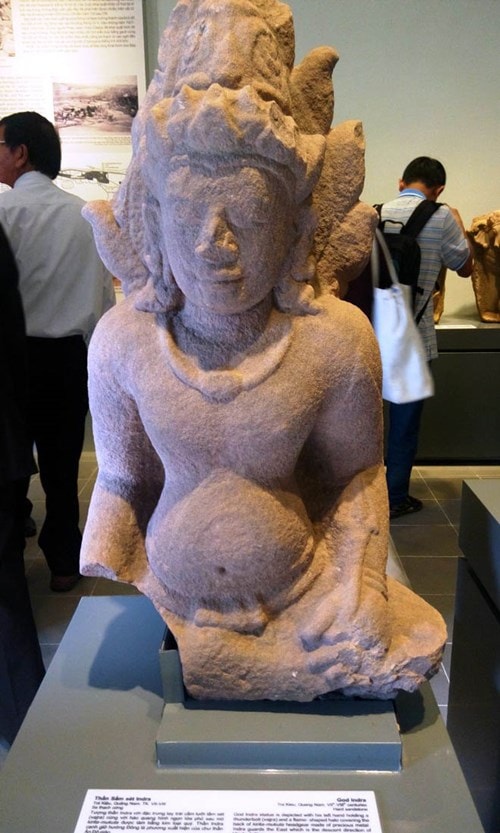 Thần sấm sét Indra.