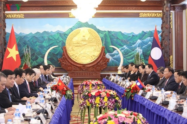 Ngay sau Lễ đón, tại Phủ Chủ tịch, Tổng Bí thư Nguyễn Phú Trọng đã hội đàm với Tổng Bí thư, Chủ tịch nước CHDCND Lào Bounnhang Vorachith. Sau Hội đàm, hai nhà lãnh đạo chứng kiến Lễ ký 7 văn kiện hợp tác giữa hai nước.