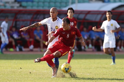 Thi đấu năng nổ nhưng “Hoàng bò” đã bỏ lỡ nhiều cơ hội “ngon ăn”.