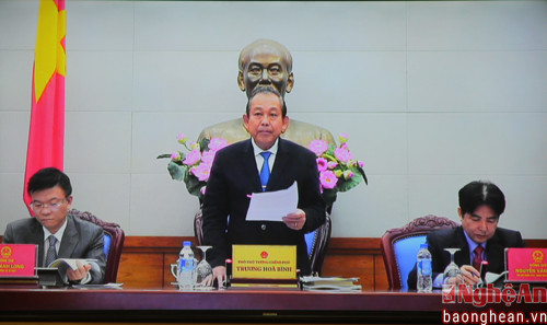 Phó Thủ tướng Thường trực Trương Hòa Bình chủ trì hội nghị.