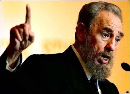 Fidel Castro tạm chuyển giao quyền lãnh đạo đất nước cho em trai Raul từ tháng 7/2006 để phẫu thuật dạ dày.