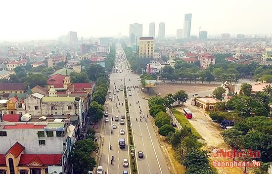 Ngã Sáu - điểm giao nhau giữa đường Trần Phú và đường Lê Mao. Ảnh: sách Nguyễn
