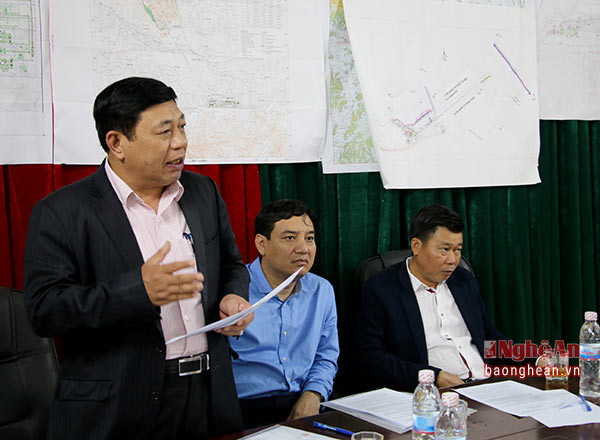 Đồng chí Nguyễn Xuân Đường - Phó Bí thư Tỉnh ủy, Chủ tịch UBND tỉnh ghi nhận những vấn đề đặt ra và cam kết cùng hệ thống chính trị vào cuộc tích cực hiệu quả hơn, sớm hoàn thành các tuyến đường phục vụ Nhà máy xi măng Sông Lam cũng như kết nối các vùng miền, phát triển kinh tế- xã hội.