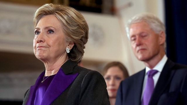 Tính đến ngày 24/11, ứng viên Hillary Clinton giành được nhiều hơn Tổng thống đắc cử Donald Trump hơn 2 triệu phiếu phổ thông. Ảnh: CNN