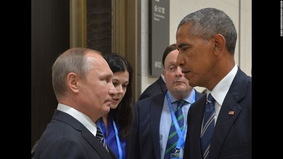 Tổng thống Nga Vladimir Putin gặp Obama tại Hội nghị thượng đỉnh G-20 tại Hàng Châu, Trung Quốc hôm 5/9/2016. Obama đánh giá cuộc nói chuyện kéo dài trong 90 phút với ông Putin là “thiết thực, thẳng thắn và đâu ra đấy”, bao gồm các vấn đề như tấn công mạng và xung đột Syria.