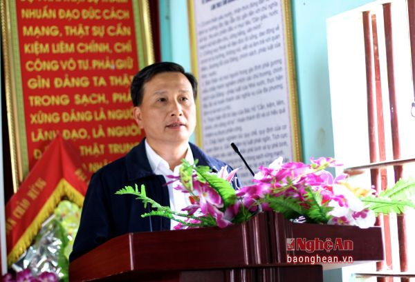 Phó Bí thư Tỉnh Lê Quang Huy thông tin đến cử tri nội dung kỳ họp thứ 2 của Quốc hội khoá XIV