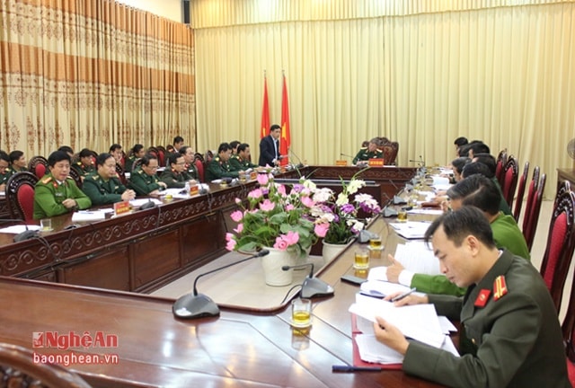 Toàn cảnh buổi làm việc.