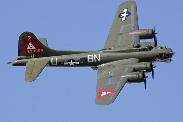 Chiếc “pháo đài bay” B-17G này được thiết kế để thay thế cho các máy bay ném bom 2 tầng cánh Keystone đầu thập niên 1930.