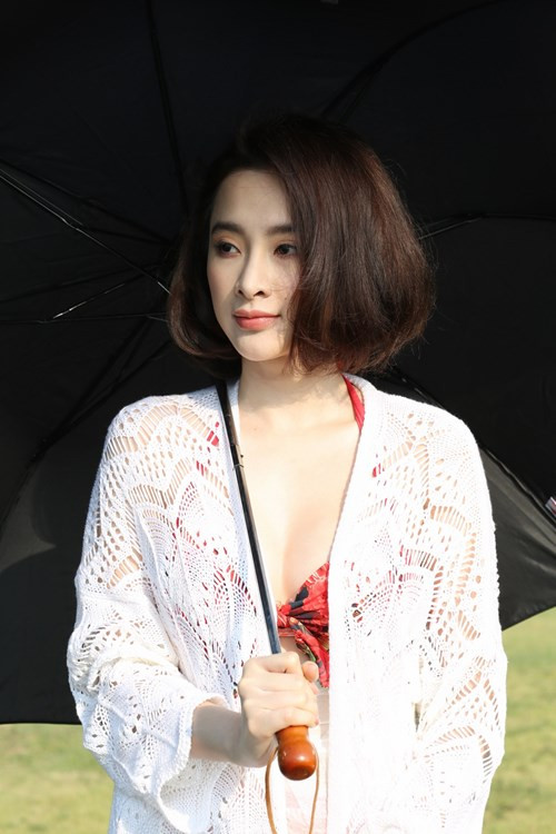 Với vẻ đẹp ngày càng duyên dáng và phong cách diễn xuất chuyên nghiệp, Angela Phương Trinh là cái tên được lựa chọn vào nhiều dự án điện ảnh trong thời gian qua.