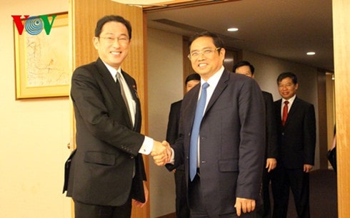 thu tuong nhat ban abe tiep dong chi pham minh chinh hinh 2