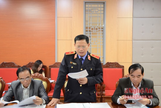 Đồng chí Tăng Ngọc Tuấn - Viện Trưởng Viện Kiểm sát nhân dân tỉnh băn khoăn về đối tượng sử dụng vũ khí, vật liệu nổ gia tăng nhất là tội phạm ma túy và trong khai thác khoáng sản.