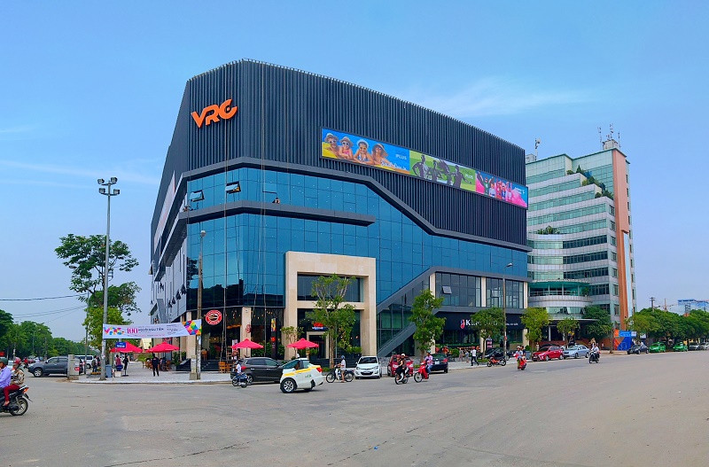 Trung tâm giải trí VRC ở địa chỉ số 01, Phan Bội Châu đã sẵn sàng mở cửa đón khách hàng TP Vinh.