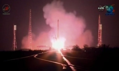 Tàu vũ trụ chở hàng của Nga mất liên lạc sau khi được phỏng từ Kazakhstan. Ảnh: NASA.