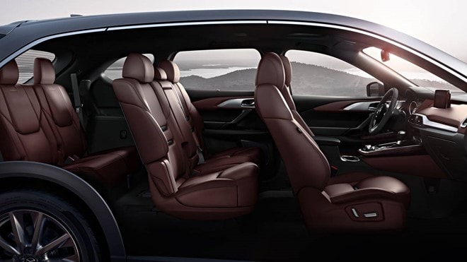 Xe có 7 chỗ rộng rãi và sang trọng. Ảnh: Mazda.