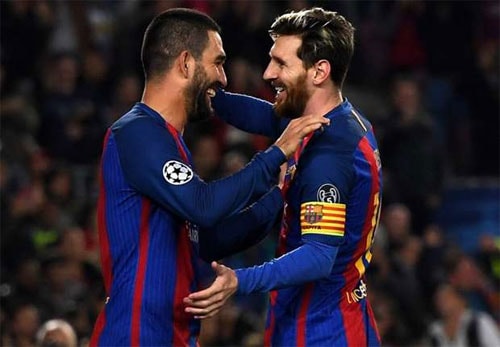 barca-dai-thang-o-c1-nhung-messi-lo-co-hoi-pha-ky-luc-cua-ronaldo