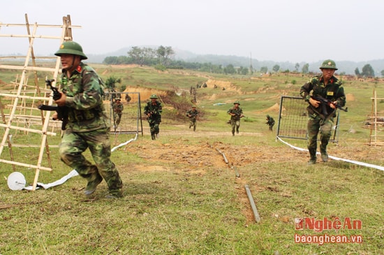 Huấn luyện sẵn sàng chiến đấu.