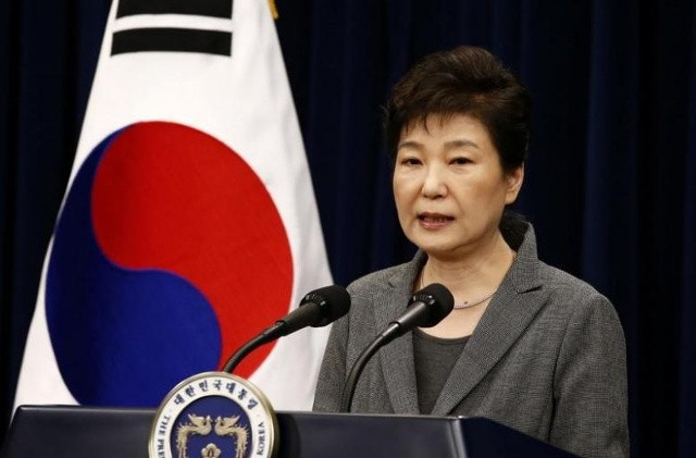 Tổng thống Hàn Quốc trong một bài diễn văn tại Nhà Xanh hôm 29/11. Quốc hội đã bỏ phiếu thông qua việc luận tội bà do vướng phải một vụ bê bối tham nhũng. Ảnh: Reuters.