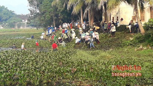 Hội nông dân xã Châu Quang ra quân làm thủy lợi.
