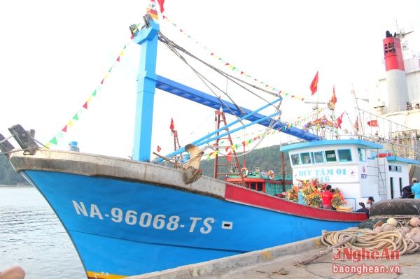 Tàu Đức Tâm 01 được đóng mới theo Nghị Định 67 tại bến cảng Cửa Lò. Ảnh tư liệu.