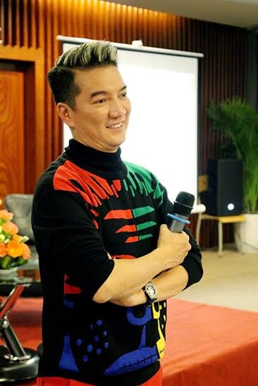 Đàm Vĩnh Hưng trong Hội nghị Truyền thông FPT.