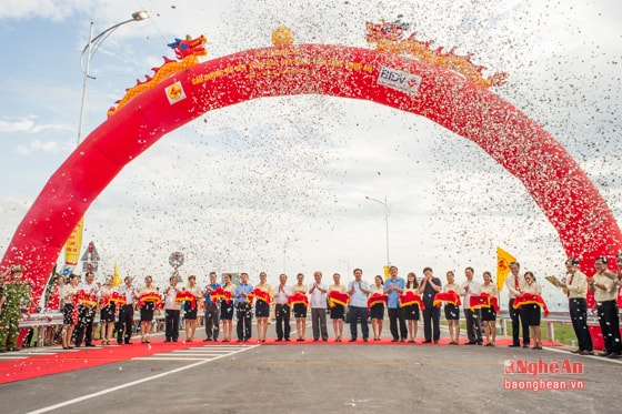Cầu Yên Xuân ngày thông xe.