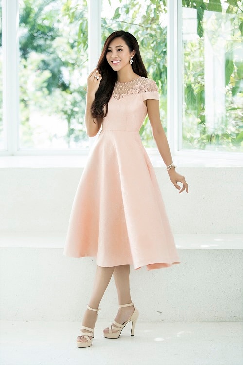 Gam màu pastel dịu ngọt tôn lên nét đẹp trong trẻo của Diệu Ngọc