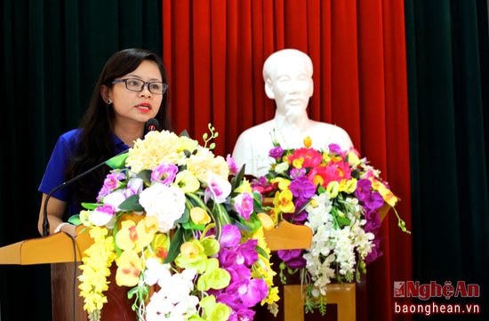 Bí thư Đoàn xã Hưng Đông đóng góp ý kiến trong việc tập hợp thanh niên địa phương. Theo đó, cần tăng cường các buổi nói chuyện, sinh hoạt thân mật, gần gũi với Đoàn viên. Các cán bộ Đoàn cần nâng cao tinh thần trách nhiệm, nhiệt huyết.