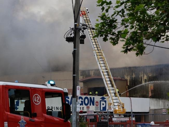 ​Cháy chợ người Việt ở Footscray, tây Melbourne, Úc 