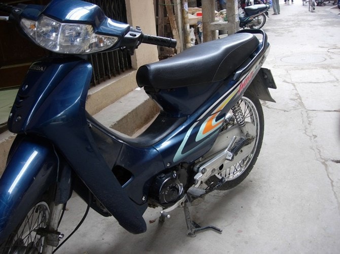 Lốc máy màu đen là điểm khác biệt của Honda Wave Alpha đời đầu - Ảnh: Rongbay