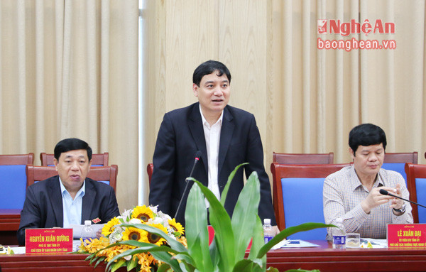 Đồng chí Bí thư Tỉnh ủy Nguyễn Đắc Vinh phát biểu tại buổi làm việc.