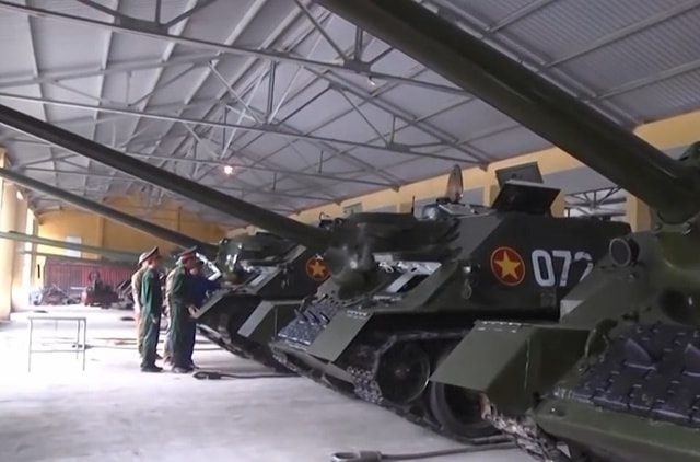 Su-100 là loại pháo tự hành chống tăng tốt nhất trong Chiến tranh Thế giới thứ 2 do Liên Xô phát triển vào giai đoạn cuối cuộc chiến dựa trên mẫu Su-85.