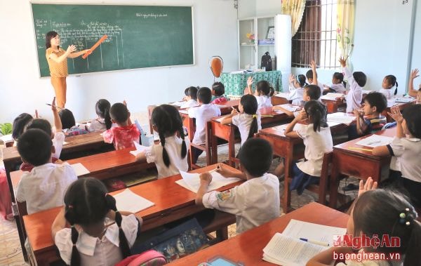 Giờ học của học sinh Trường Tiểu học Quỳnh Hưng (Quỳnh Lưu).
