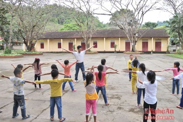 Trường học của học sinh Trường Tiểu học Chi Khê - Con Cuông.