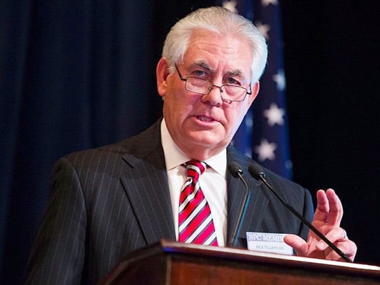 Dù không có kinh nghiệm chính trường, nhưng CEO Rex Tillerson được Tổng thống đắc cử Donald Trump tín nhiệm chỉ định vào vị trí Ngoại trưởng Mỹ. Ảnh: AP