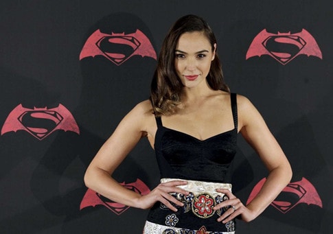  Gal Gadot nổi tiếng với vai Wonder Woman - Ảnh: Reuters