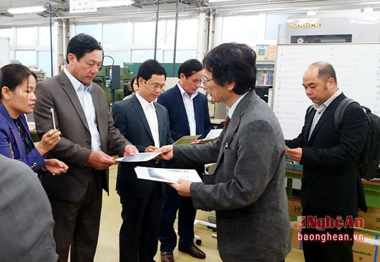 Đoàn công tác tỉnh Nghệ An trao đổi một số nội dung hợp tác với phía Nhật Bản. Ảnh tư liệu