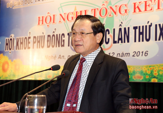 Đồng chí Lê Minh Thông phát biểu tại buổi lễ tổng kết