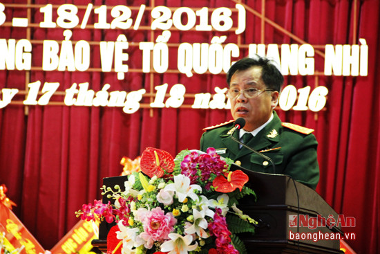 Đồng chí Trần Nguyên Dương phát biểu chúc mừng lực lượng vũ trang thành phố.
