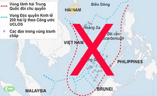 Hôm 12/7, Tòa Trọng tài thường trực Liên Hợp Quốc (PCA) đã ra phán quyết về vụ kiện của Philippines, bác bỏ yêu sách chủ quyền của Trung Quốc trên Biển Đông, kết luận không có căn cứ pháp lý cho việc Trung Quốc nêu quyền lịch sử với các tài nguyên trong đường chín đoạn. Trong phán quyết, PCA cũng kết luận không có thực thể nào ở quần đảo Trường Sa có thể mang lại vùng đặc quyền kinh tế cho Trung Quốc. 