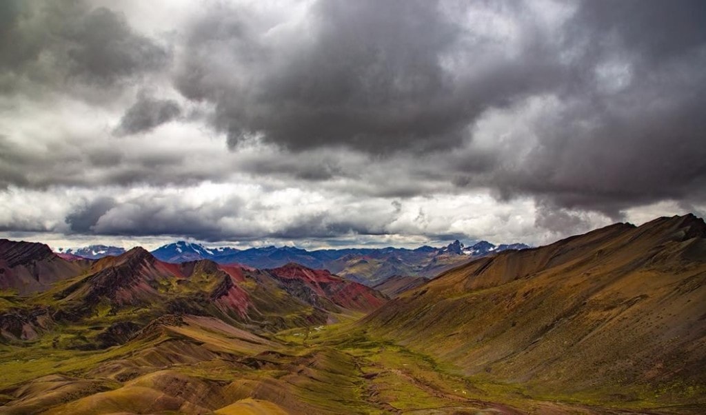 Cái tên đầu tiên mà nhiều người nghĩ tới về đất nước Peru là cổ sơn Machu Picchu nổi tiếng, nhưng ít ai biết tới thiên nhiên ngoạn mục của núi cầu vồng mang tên Vinicunca. Ảnh:Clarqui/Instagram.
