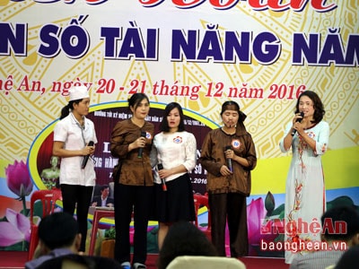 Phần dự thi tiểu thẩm của đội Diễn Châu