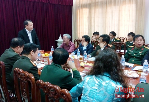 Đồng chí Lê Quang Vĩnh – Phó chánh văn phòng Trung ương Đảng phát biểu tại cuộc làm viêc.