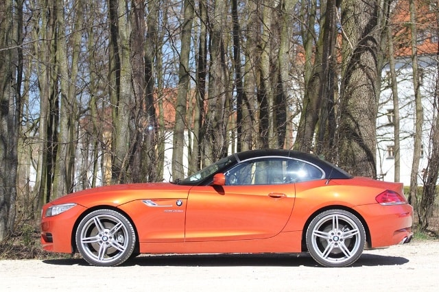 BMW Z4 bắt buộc phải lên đời để cạnh tranh với các đối thủ .