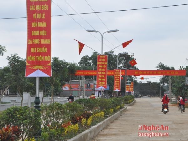 Đường nông thôn mới ở xã Phúc Thành (Yên Thành). Ảnh: Văn Hải