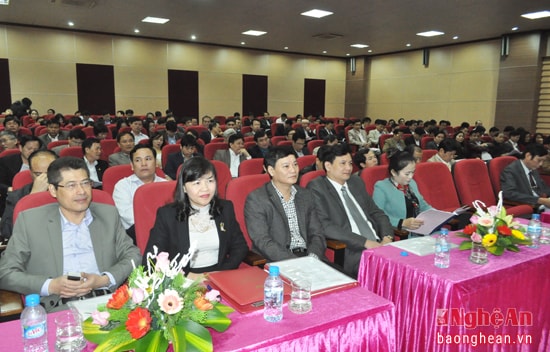 Các đại biểu tham gia hội nghị