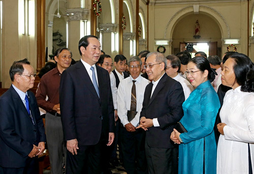 Chủ tịch nước Trần Đại Quang đến thăm, nói chuyện và chúc mừng đồng bào Công giáo tại Giáo xứ Chính tòa, Tổng Giáo phận Thành phố Hồ Chí Minh