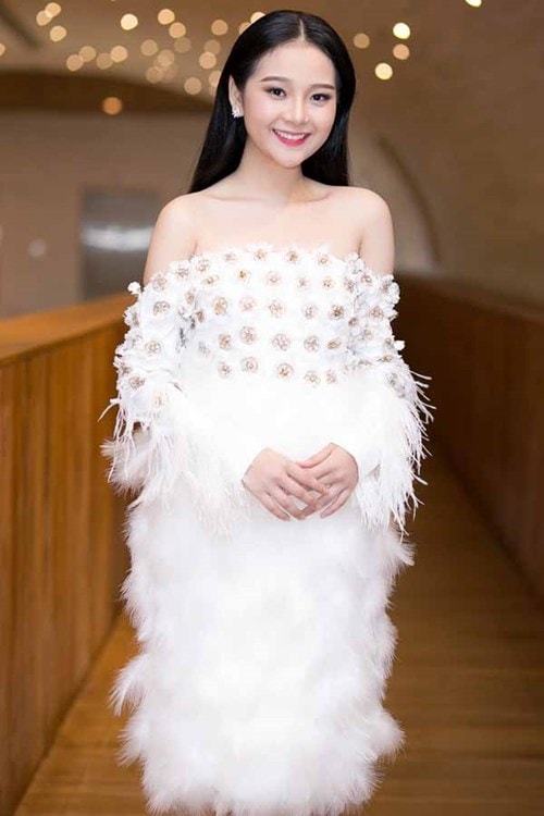 Tam Triều Dâng - Ngẩn ngơ nhan sắc tuổi 18 ảnh 6