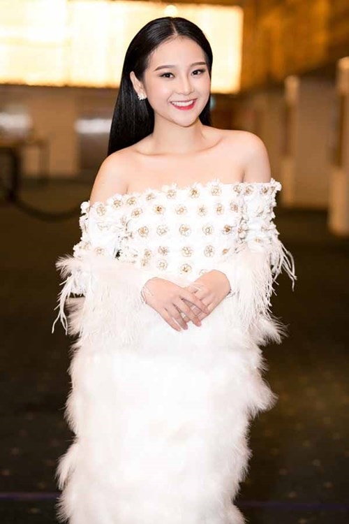 Tam Triều Dâng - Ngẩn ngơ nhan sắc tuổi 18 ảnh 10