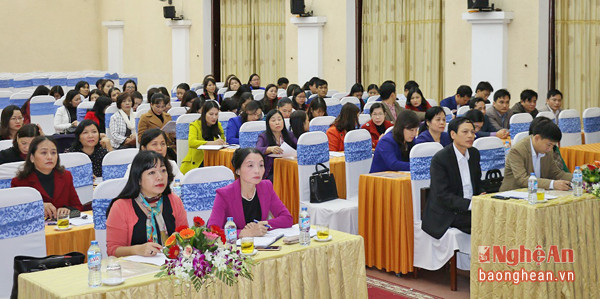 Toàn cảnh hội nghị triển khai chương trình hành động thực hiện nghị quyết Đại hội Phụ nữ tỉnh lần thứ XV