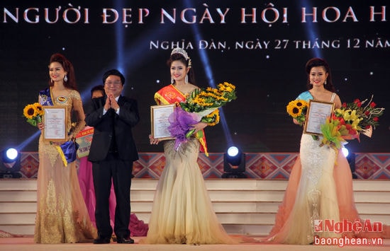 Ba thí sinh đoạt giải nhất nhì 3